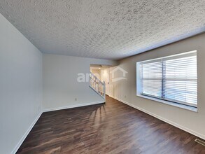 12187 Derby Ct in Pickerington, OH - Foto de edificio - Building Photo