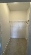 2535 NE 182nd St, Unit A3 in North Miami Beach, FL - Foto de edificio - Building Photo