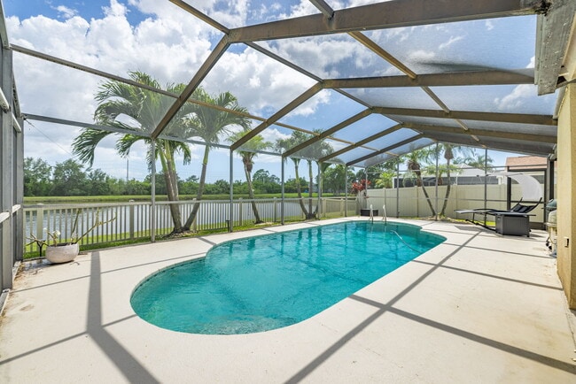 3690 103rd Ave in Clearwater, FL - Building Photo - Building Photo