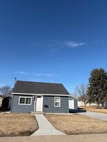 1111 N Taylor St in Lexington, NE - Building Photo