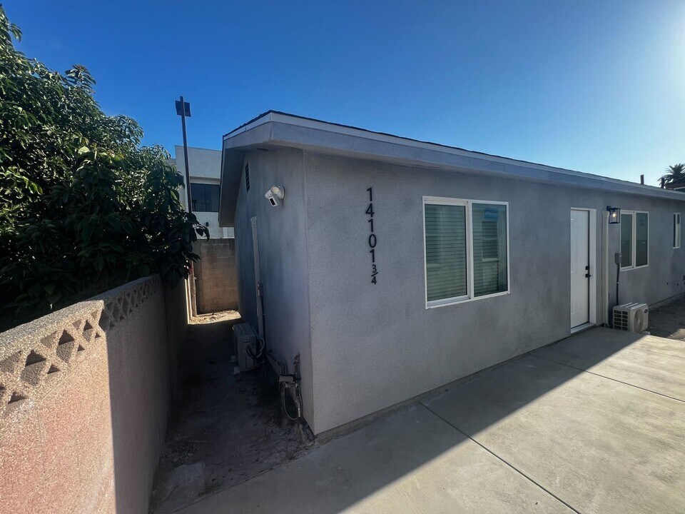 14101 Anderson Pl in Paramount, CA - Building Photo