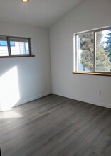 428 NE Burnside Ave in Bend, OR - Building Photo - Interior Photo