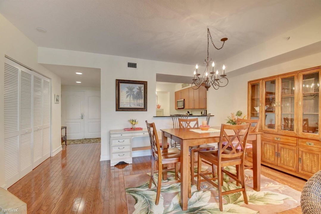 191 S Ocean Dr in Deerfield Beach, FL - Building Photo