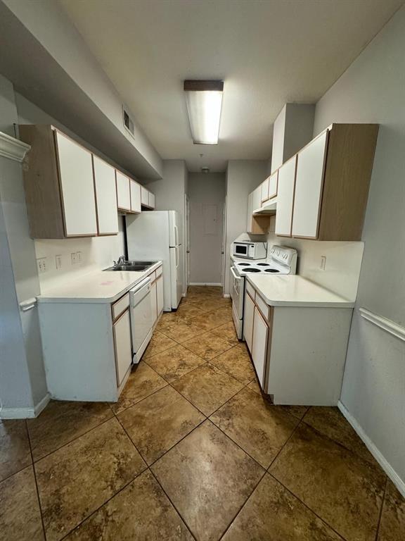 6289 Wilcrest Dr in Houston, TX - Building Photo - Building Photo