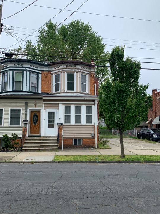 730 Division St in Gloucester City, NJ - Foto de edificio