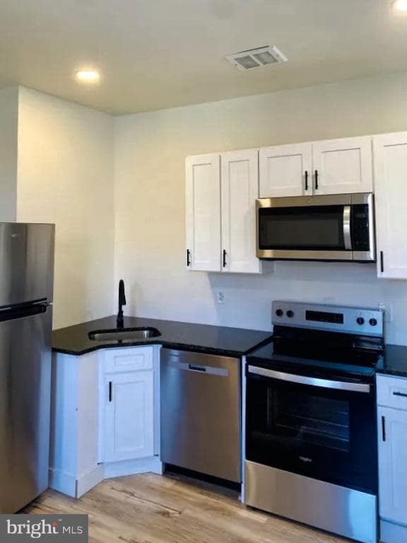 property at 11 E Walnut St