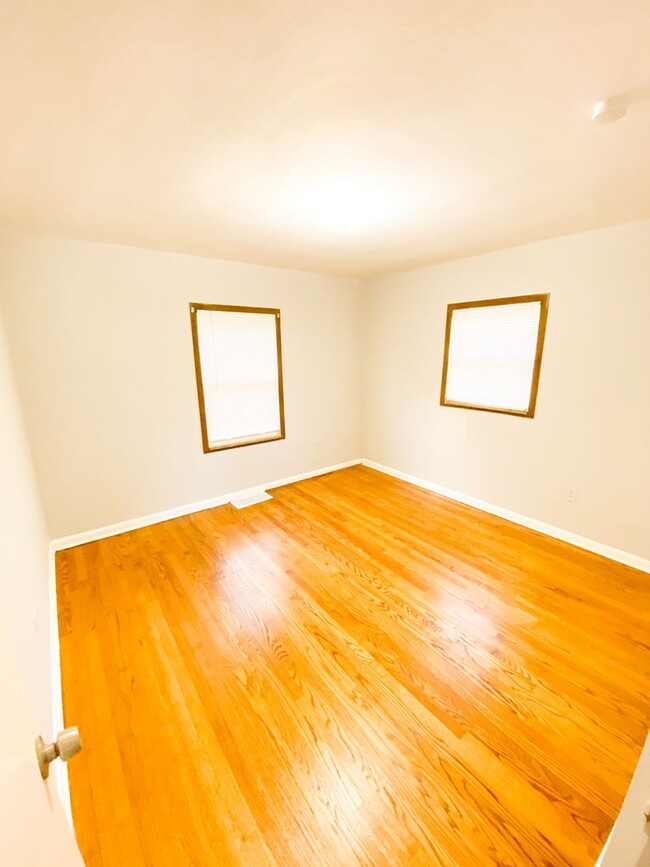 property at 311 E Arlee Ave