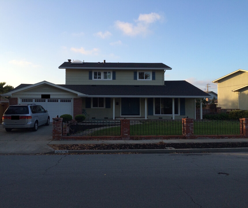 35316 Blackburn Dr in Newark, CA - Foto de edificio