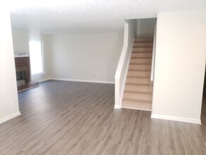 620 Stratford Green in Avondale Estates, GA - Building Photo - Building Photo