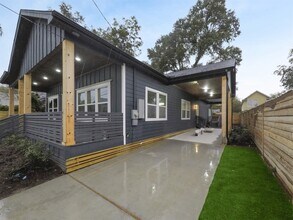 1209 Tabor St in Houston, TX - Building Photo - Building Photo