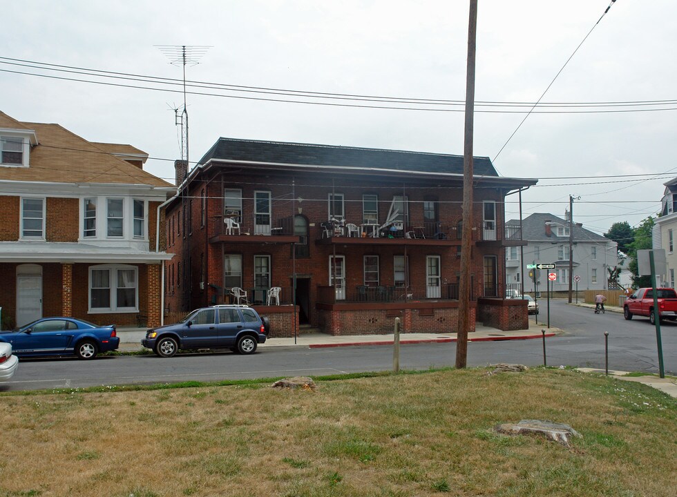 400 Mitchell Ave in Hagerstown, MD - Building Photo