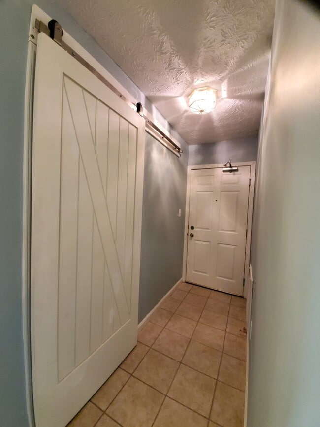 1103 Powerhouse Ln in Louisville, KY - Building Photo - Building Photo