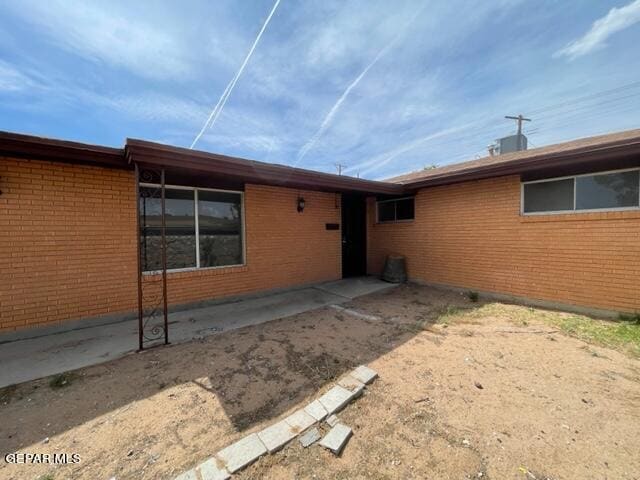 property at 3031 Van Buren Ave