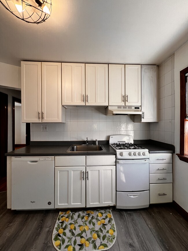 97 1st St, Unit 2