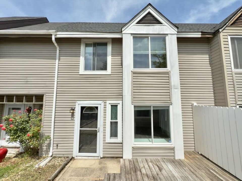 3494 Smokey Chamber Dr in Virginia Beach, VA - Building Photo