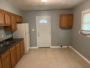 13100 Meadowlawn Dr in Louisville, KY - Building Photo - Building Photo