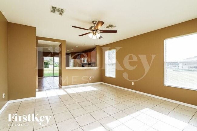 2025 NW 4th St in Cape Coral, FL - Building Photo - Building Photo