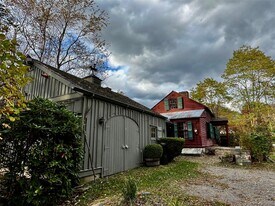 8 Pennsylvania Ave in Wurtsboro, NY - Building Photo