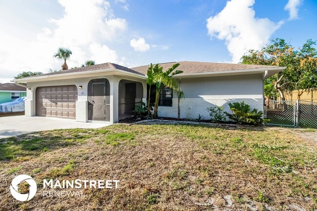 141 Loyola Rd in Venice, FL - Foto de edificio - Building Photo