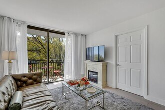 3401 38th St NW in Washington, DC - Building Photo - Building Photo