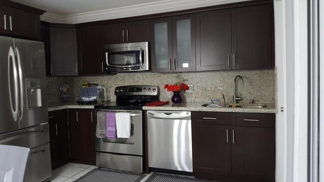 10370 SW 220th St, Unit 10370 Sw 220 st Unit 112 in Cutler Bay, FL - Building Photo - Building Photo