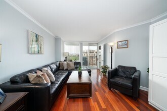 6050 JFK Blvd E in West New York, NJ - Building Photo - Building Photo