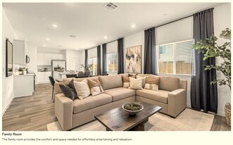 4446 Buckingham Ave in Clovis, CA - Building Photo