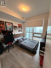 4130 Parkside Village Dr in Mississauga, ON - Building Photo - Building Photo