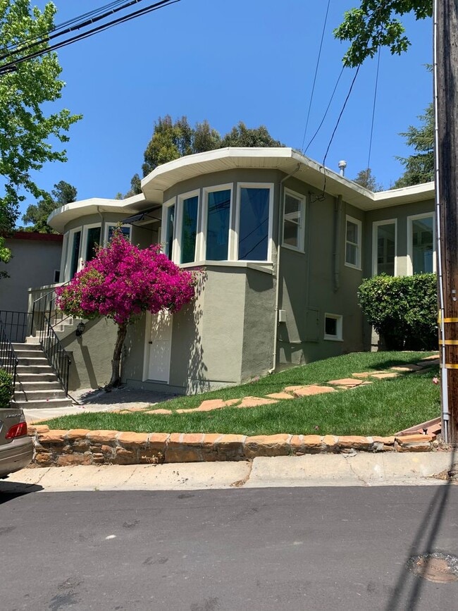 property at 1145 Grandview Ave