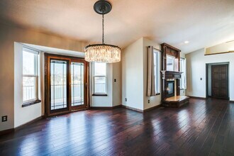 112 S Springwood Dr in Derby, KS - Building Photo - Building Photo