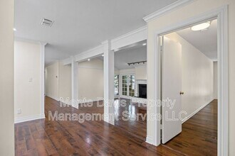 7103 Mesa Dr in Austin, TX - Building Photo - Building Photo