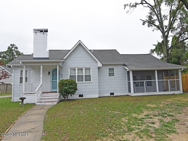 property at 2036 Van Buren St