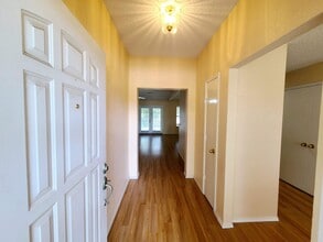 909 Crestwood Dr in Cedar Hill, TX - Building Photo - Building Photo