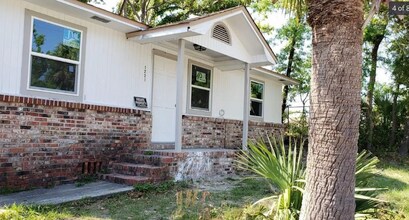 1221 Palo Alto Ave in Panama City, FL - Building Photo - Building Photo