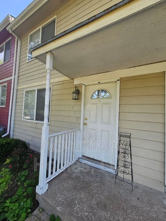 715 N 70th Terrace in Kansas City, KS - Building Photo