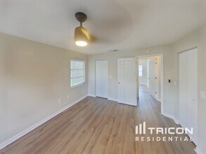 1091 Gantt Ave in Sarasota, FL - Building Photo - Building Photo