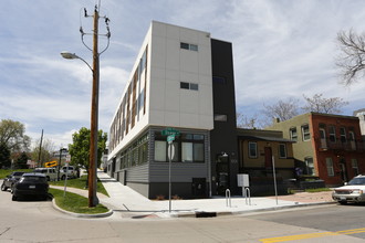 Avanti Plaza in Denver, CO - Foto de edificio - Building Photo