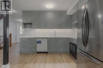 19 D'Arcy St in Toronto, ON - Building Photo - Building Photo