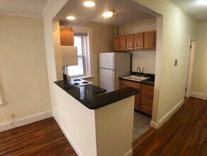 35 Park Dr, Unit 16 in Boston, MA - Building Photo - Building Photo