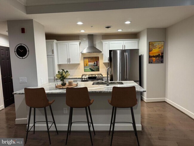 413 Stuart Cir in Richmond, VA - Building Photo - Building Photo