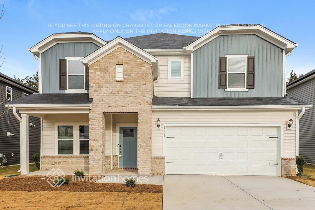 2261 Cherry Crk Rd in Haw River, NC - Foto de edificio