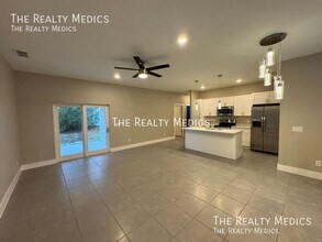 119 Lily Ln in Poinciana, FL - Building Photo - Building Photo