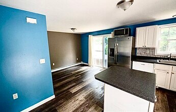 41 Cressey St in Henniker, NH - Building Photo - Building Photo