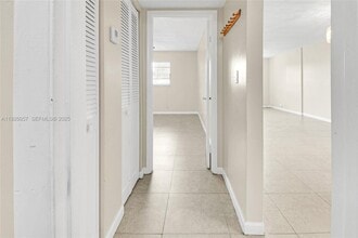 6505 Winfield Blvd in Margate, FL - Building Photo - Building Photo