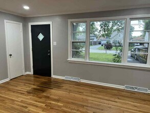7621 Odell Ave in Bridgeview, IL - Building Photo - Building Photo