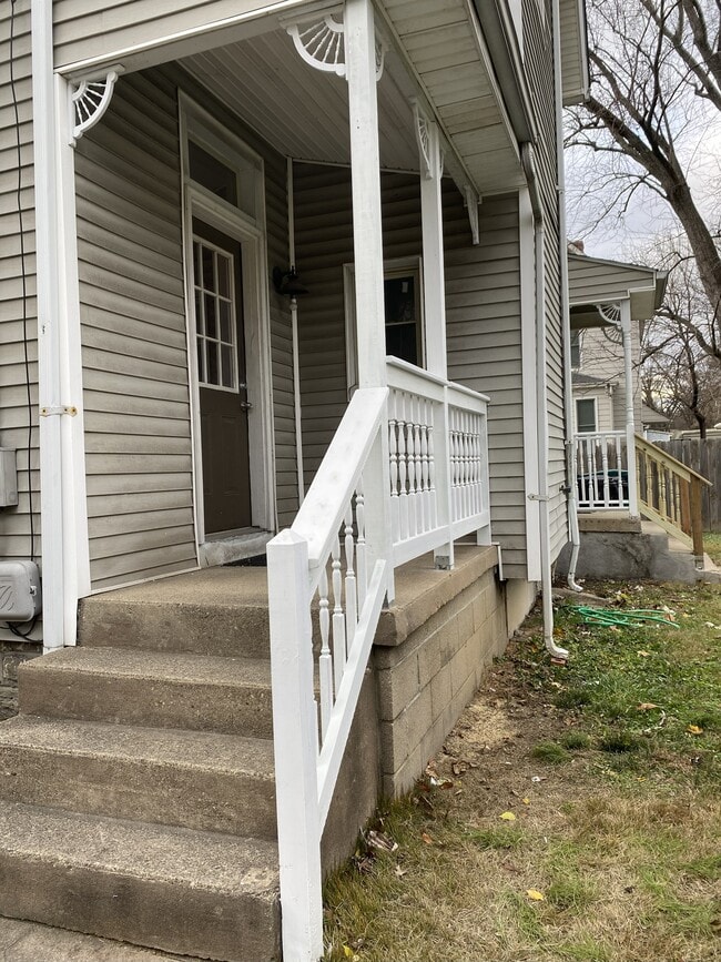 8302 Curzon Ave in Cincinnati, OH - Building Photo - Building Photo