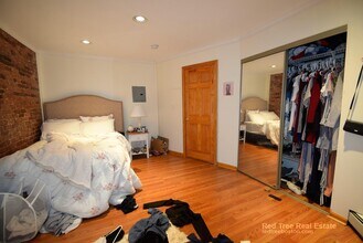 1689 Beacon St, Unit 4 in Brookline, MA - Building Photo - Building Photo