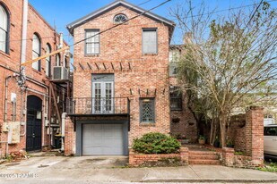 109 French St in New Iberia, LA - Building Photo