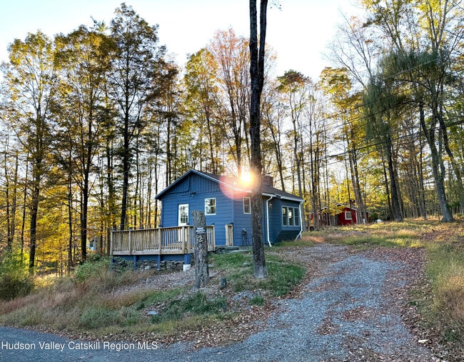 2465 Glasco Turnpike in Woodstock, NY - Building Photo - Building Photo