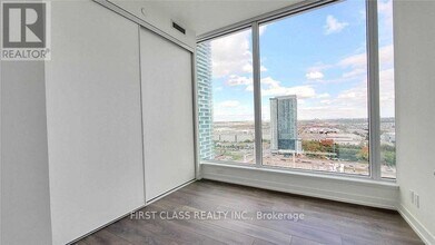 5 Buttermill Ave. in Vaughan, ON - Building Photo - Building Photo